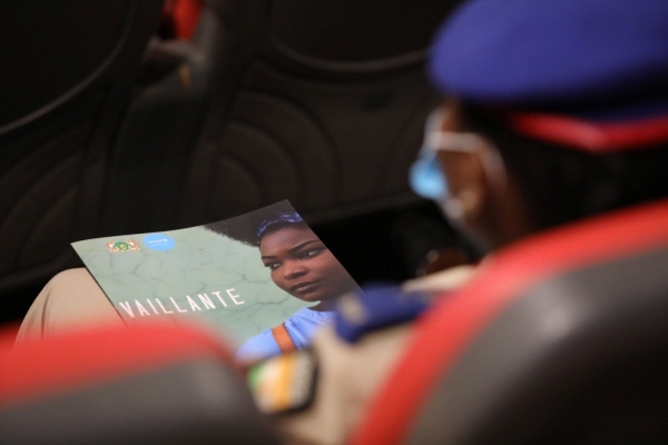 Vaillante, une mini-série fictive explorant la question du mariage des enfants, en avant-première au Niger