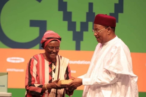 Intervention de SEM Issoufou Mahamadou ancien Président de la  République du  Niger  à l&#039;occasion  de  la cérémonie du Prix Mo Ibrahim sur le  leadership