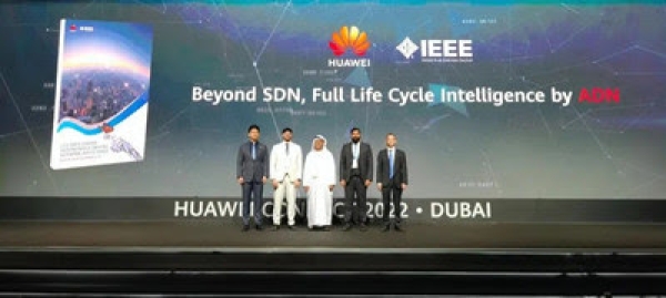 Huawei et la section IEEE-UAE publient conjointement le livre blanc sur le réseau de conduite autonome des centres de données L3.5